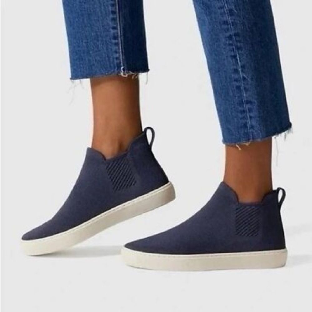 ROTHY'S Limited Edition Chelsea Knit Pull On Boots Nightfall Blue Women's 10.5